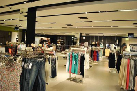 万载商场里的店面怎么装修？